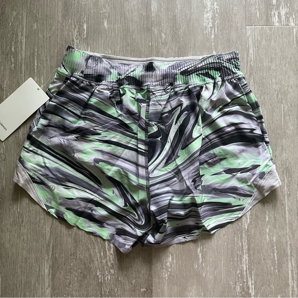 EUC Lululemon Hotty Hot HR Short 4" Special Edition Paint Glide Warp Multi - Picture 4 of 10